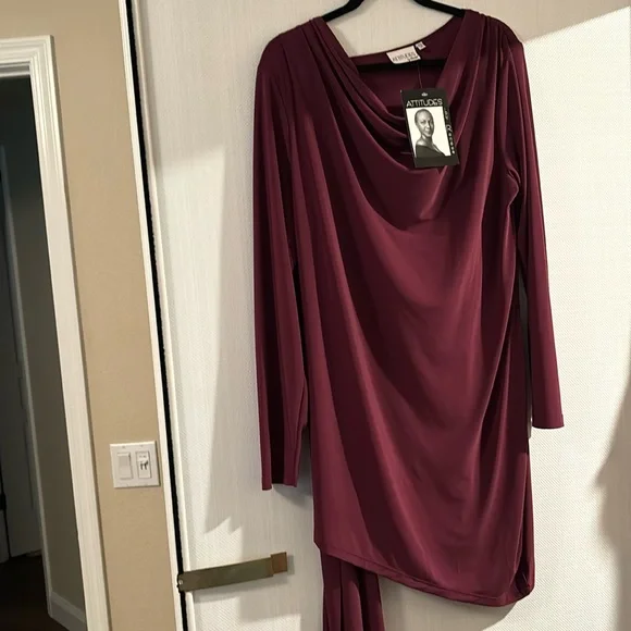 Brand new blouse long drapes on the side - Picture 1 of 1